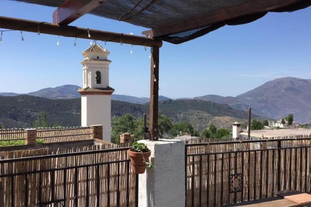 La Casa Rural De Paco Y Ana Pitres Εξωτερικό φωτογραφία